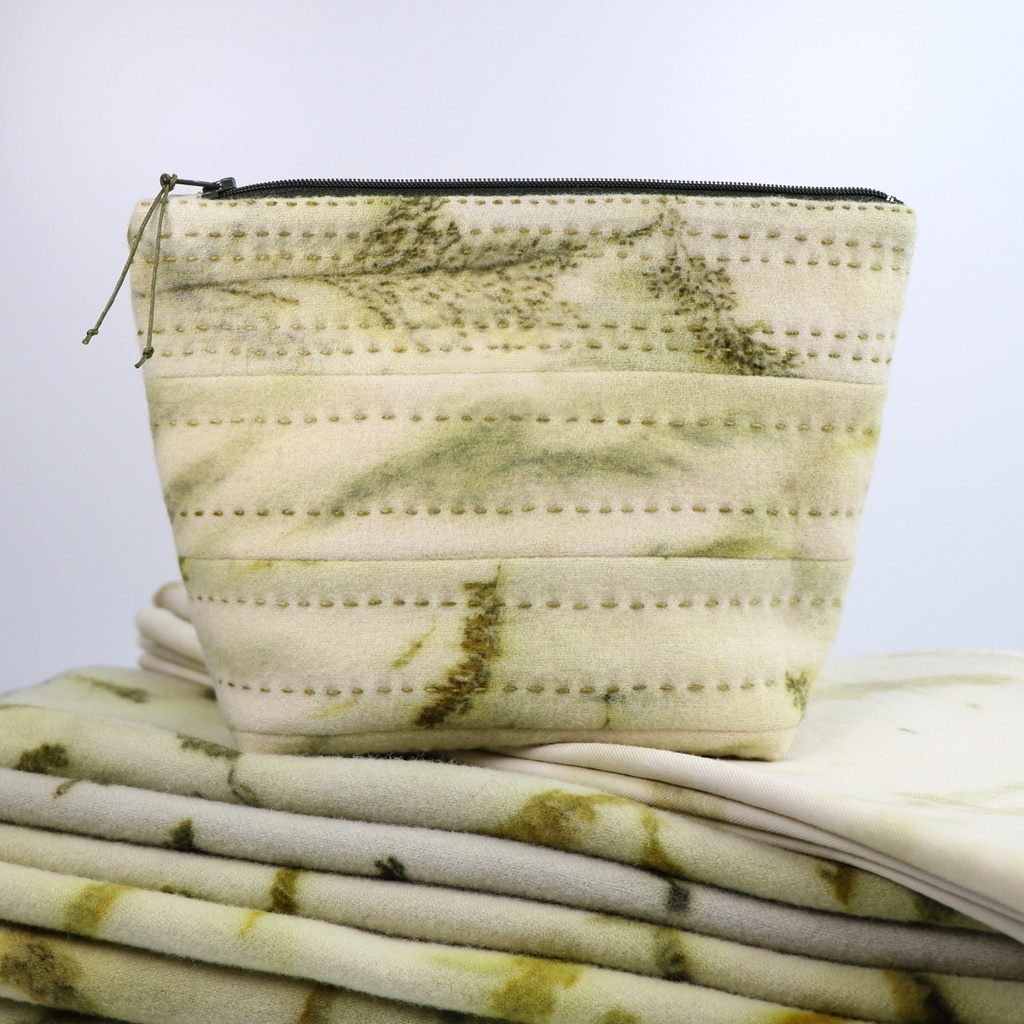 Hand Quilted Zipper Pouch | Sue Spargo Folk Art Quilts